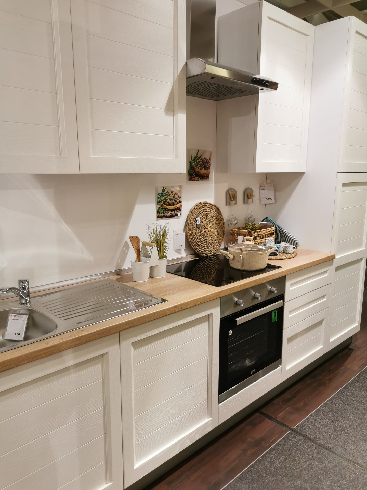 Maximizing Small Kitchen Space: Creative Ideas